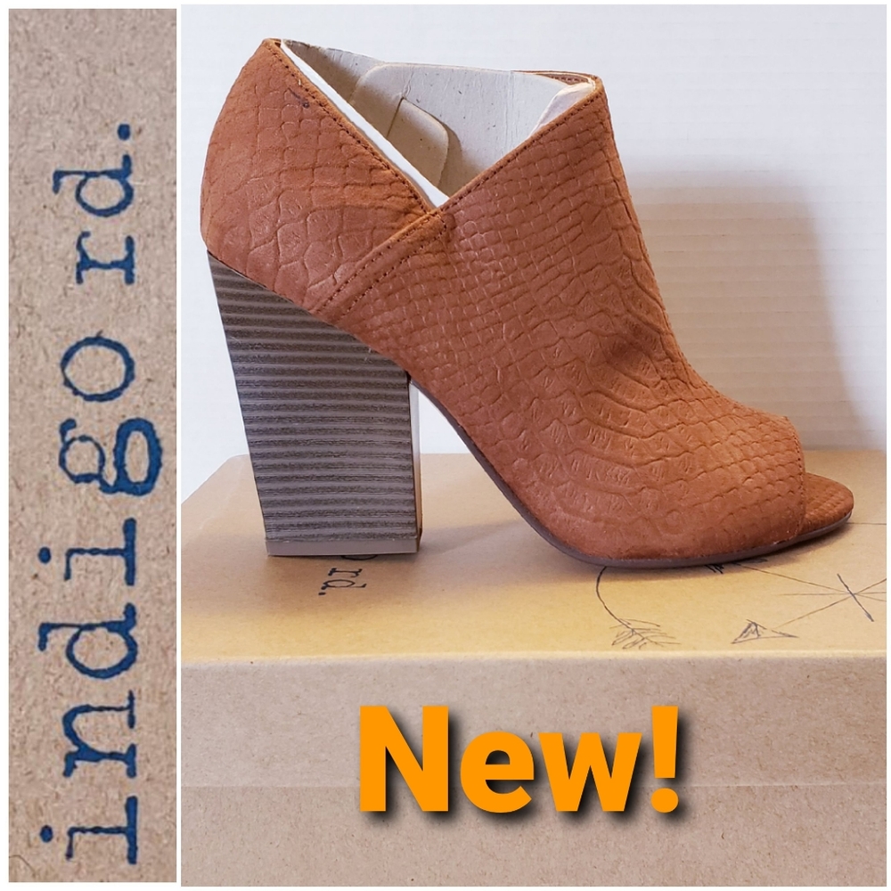 Indigo Rd NEW! "Ivory2" medium brown booties Size 8🤍